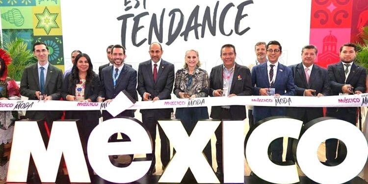 Quintana Roo abre el Top Resa en París y sienta a Air France a la mesa