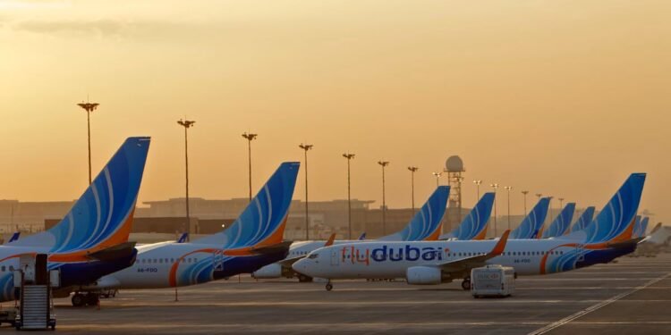 ¡A punto de caer! Pasajeros enfrentan a piloto tras ataque en pleno vuelo de Flydubai. Esto pasó