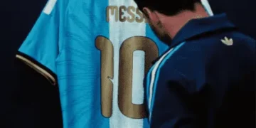 Messi se viste de oro: así es la camiseta que usará en su despedida con Argentina