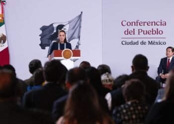 ¿Tu hijo lleva celular a la escuela? Esto cambiará desde el 3 de noviembre