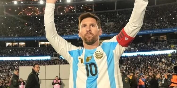 Adiós, capitán: Messi recibe emotivo homenaje en el Monumental