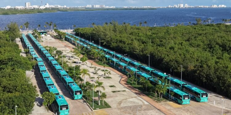 Cancún estrena 100 autobuses híbridos y prepara cuatro nuevas rutas MOBI