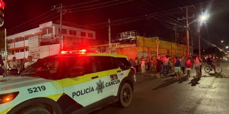 Vecinos bloquean calles de Cancún por falta de agua