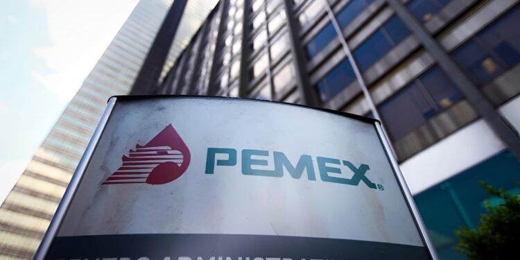 Pemex reestructura su organización para eliminar duplicidades y mejorar la eficiencia