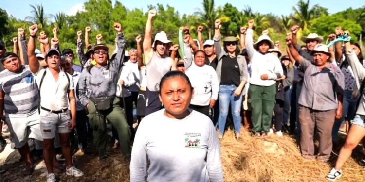 Tres generaciones de mujeres resisten el ecocidio en la Laguna Chacmuchuch
