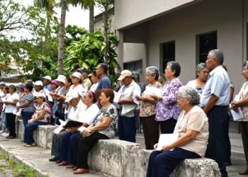 Derechohabientes del ISSSTE en Cancún dicen que llevan meses con la cita reprogramada