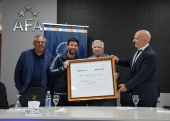 ¿El último gran homenaje? La UBA distingue a Messi antes de su adiós a Argentina